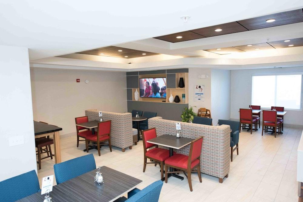 Holiday Inn Express Hotel & Suites West Coxsackie By Ihg Екстериор снимка