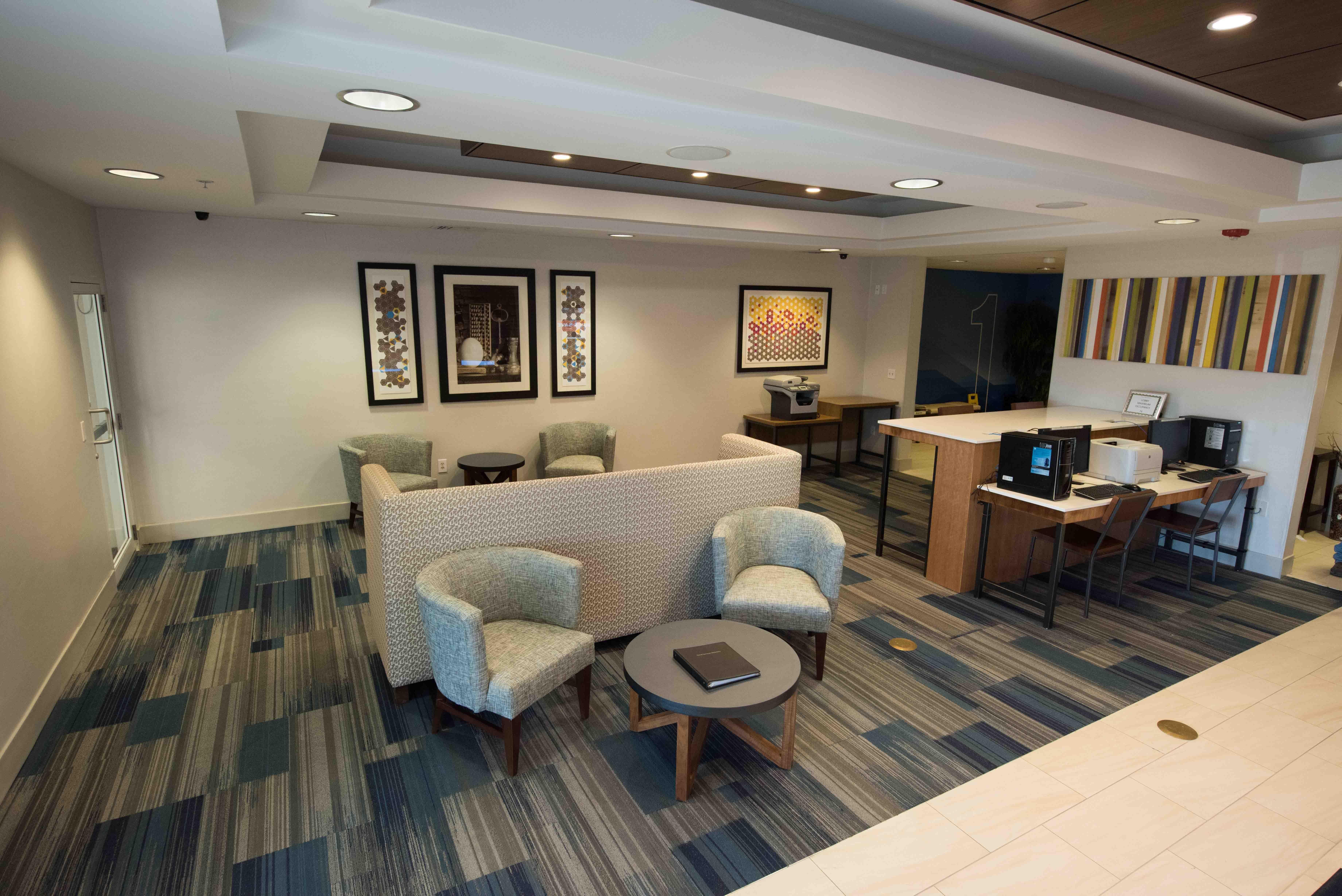 Holiday Inn Express Hotel & Suites West Coxsackie By Ihg Екстериор снимка