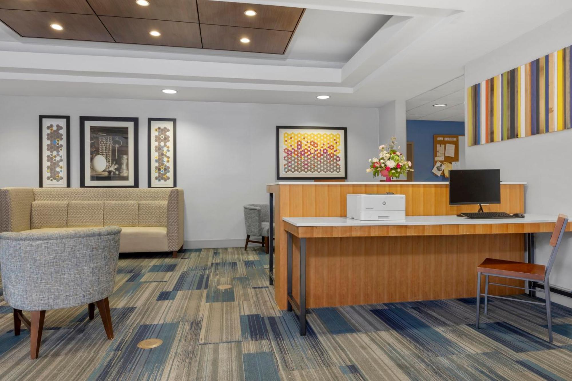 Holiday Inn Express Hotel & Suites West Coxsackie By Ihg Екстериор снимка