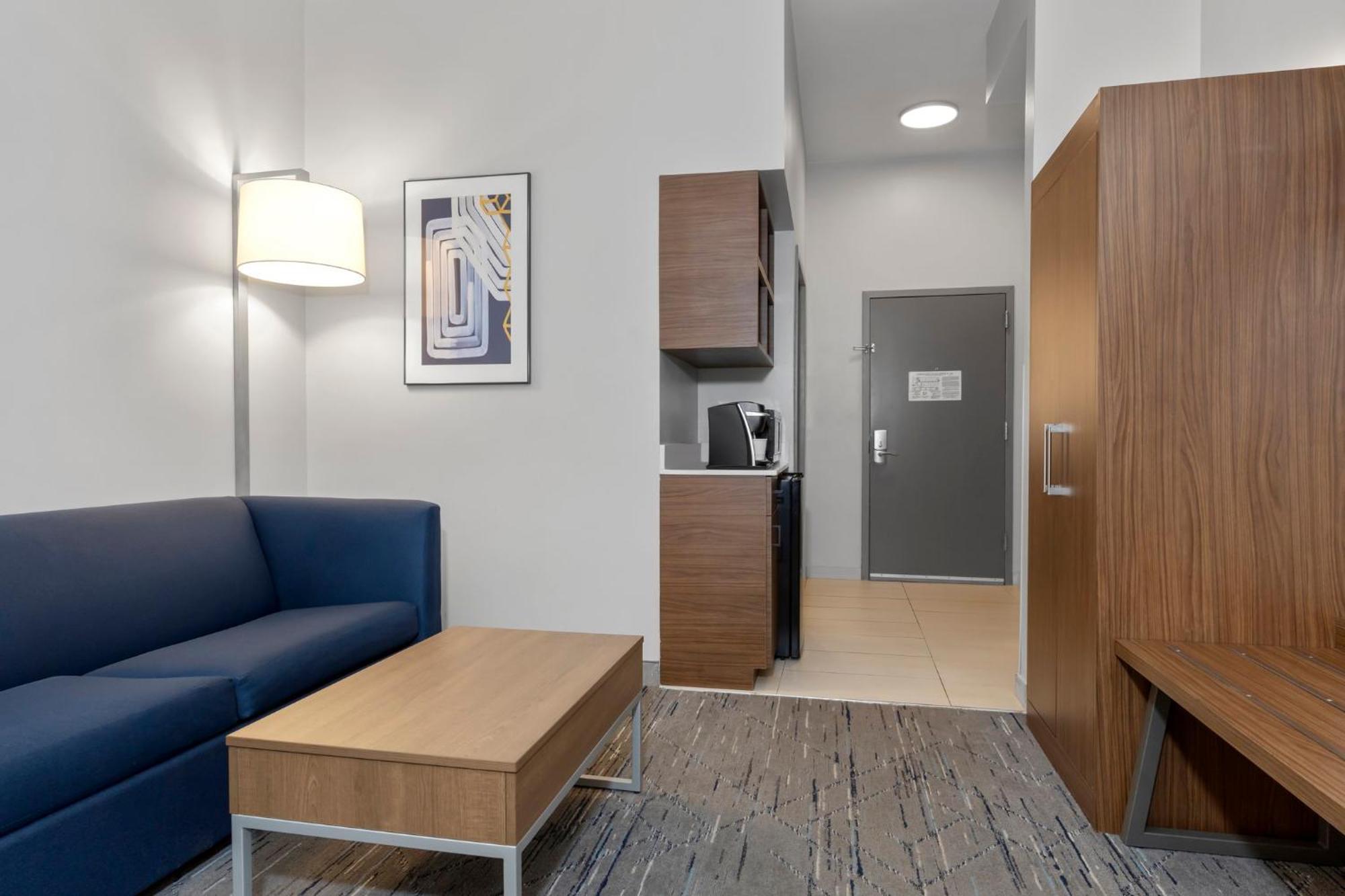 Holiday Inn Express Hotel & Suites West Coxsackie By Ihg Екстериор снимка