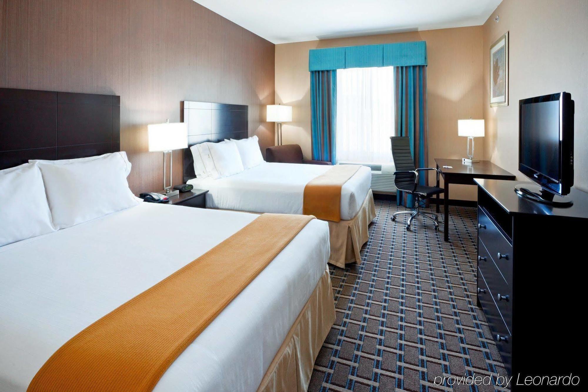 Holiday Inn Express Hotel & Suites West Coxsackie By Ihg Стая снимка